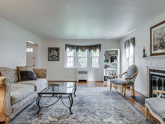 5th image of 114 Cooper Ave