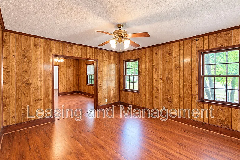 3 bed, 2.0 bath, 1400 sqft, $2,750 — Photo 3