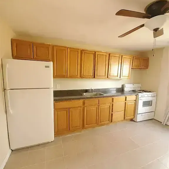 210 Burwell St #2 — Photo 9