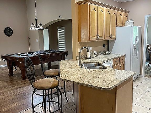 5th image of 4129 Sandra Ln