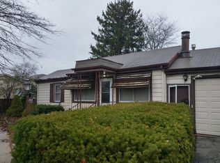 8137 Latrobe Ave, Burbank, IL