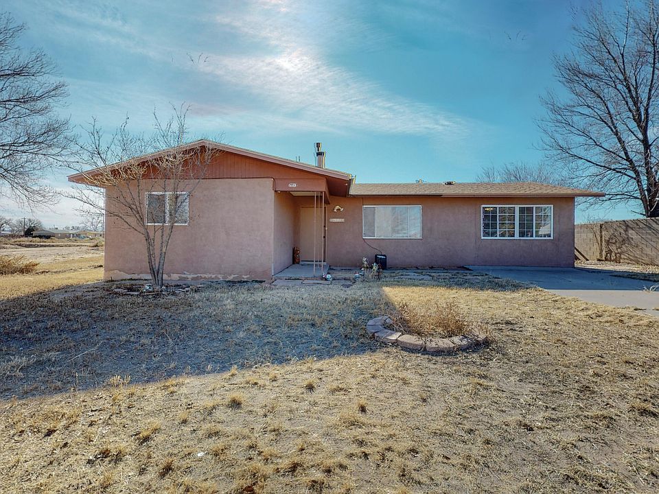 1st image of 610 N Miller Pl