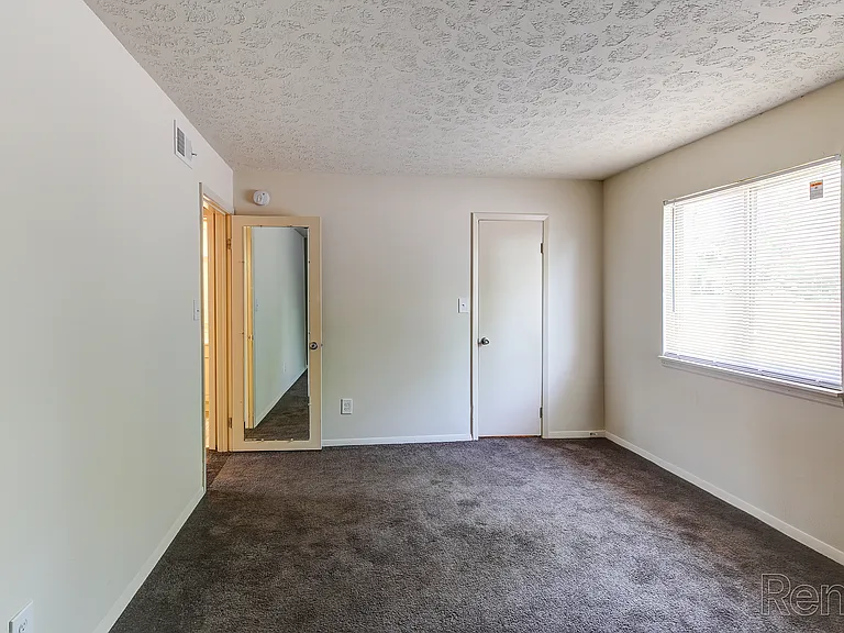 Glenview Apartments — Photo 128