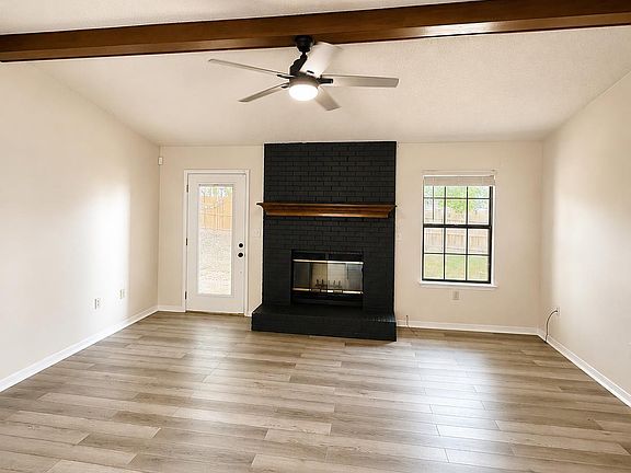 5th image of 121 Campbell Ave
