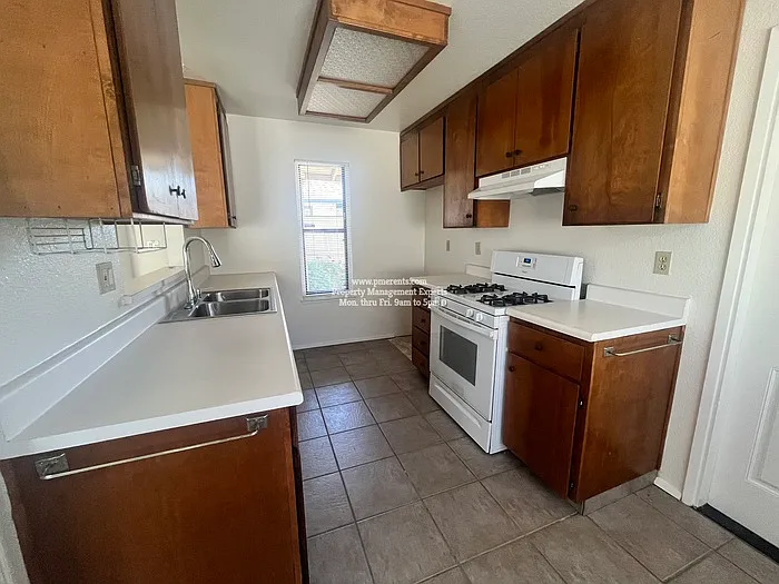 6019 Carolina Cir — Photo 10