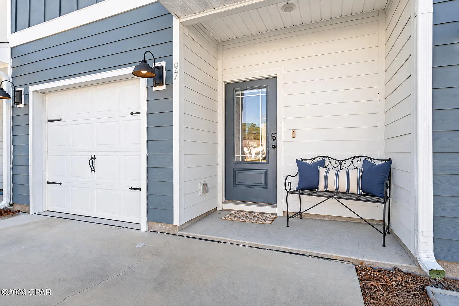 3 bed, 1472 sqft, $2,700 — Photo 1