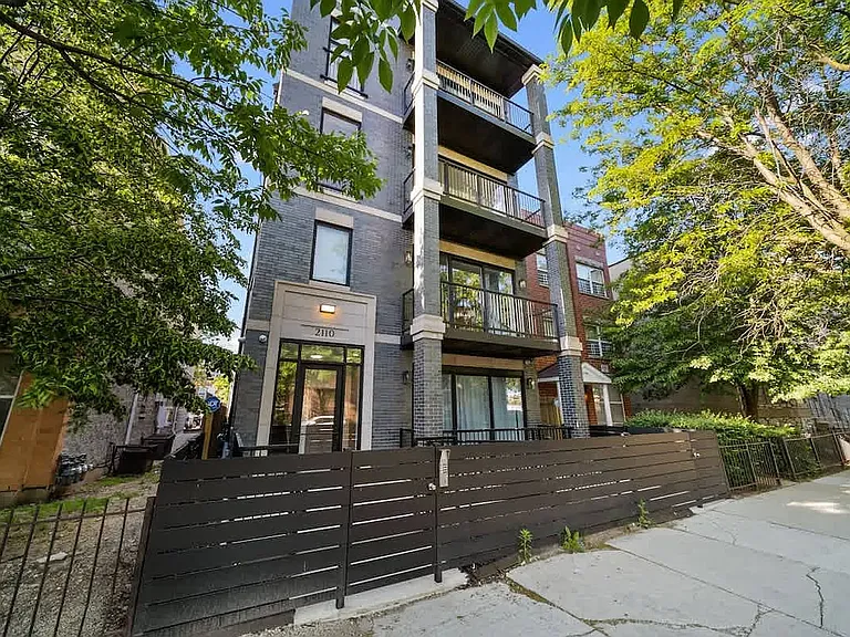 2110 W Washington Blvd #1 — Photo 1