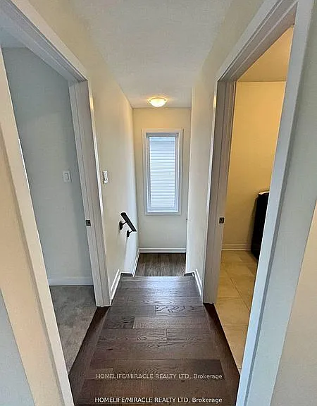 66 Aviron Cres — Photo 13