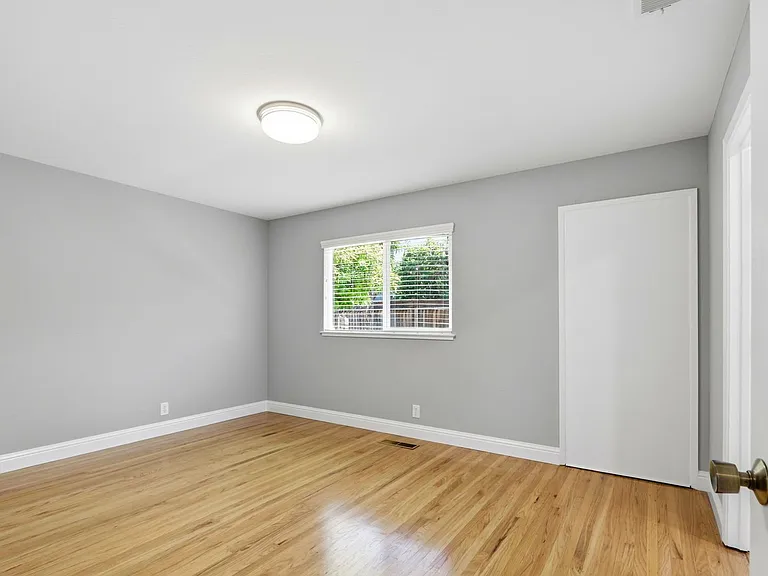 1498 S Mary Ave — Photo 28