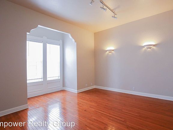 4th image of 2249 San Antonio Ave APT 2