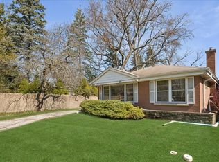 934 Yale St, Wilmette, IL