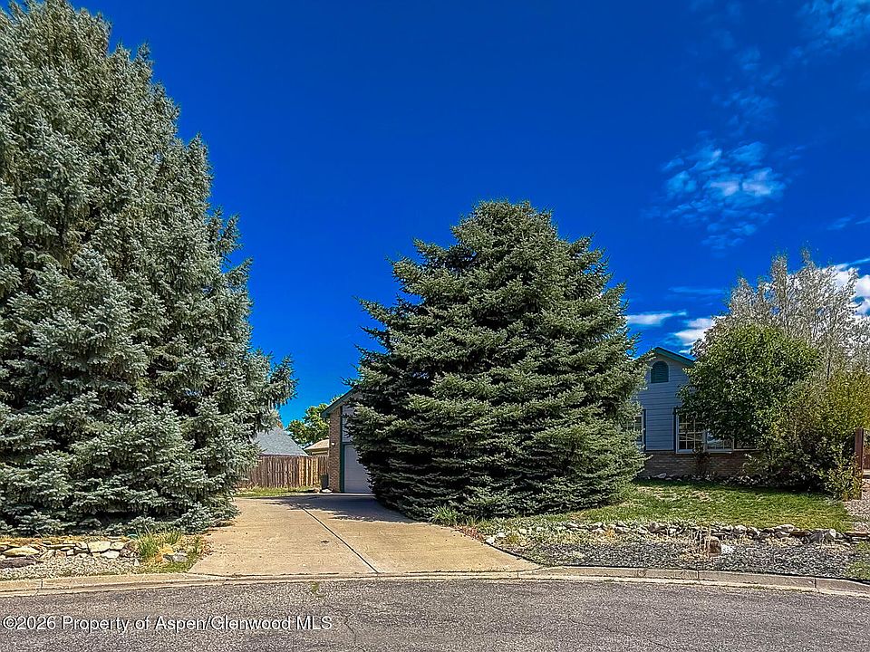 1st image of 100 Juniper Ln