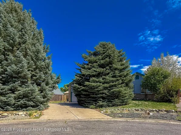 100 Juniper Ln, Parachute, CO 81635