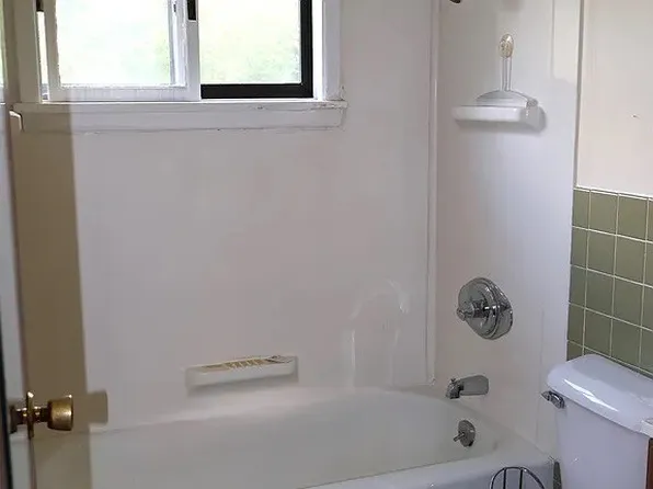 412 South St, White River Junction, VT 05001