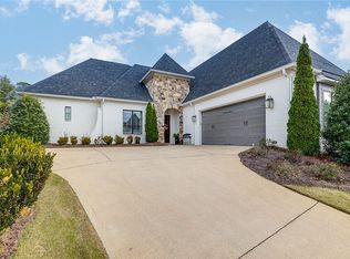 1001 Fairview Dr, Auburn, AL 36830