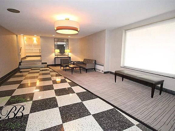 3rd image of 1717 E 18th St APT 6-N
