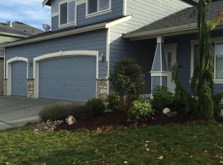 2400 SW Navigator Loop, Oak Harbor, WA 98277