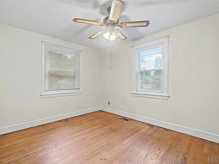 705 Woodberry Rd — Photo 7