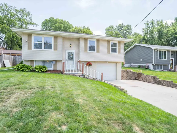 5815 SW 4th St, Des Moines, IA 50315