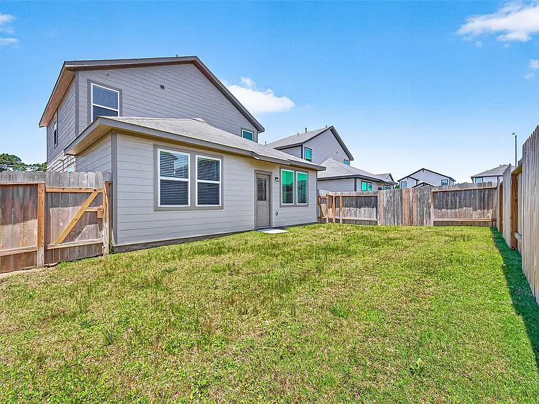 2711 Misty Meadow Ln — Photo 11
