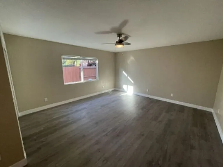 2145 Calle Serena — Photo 9