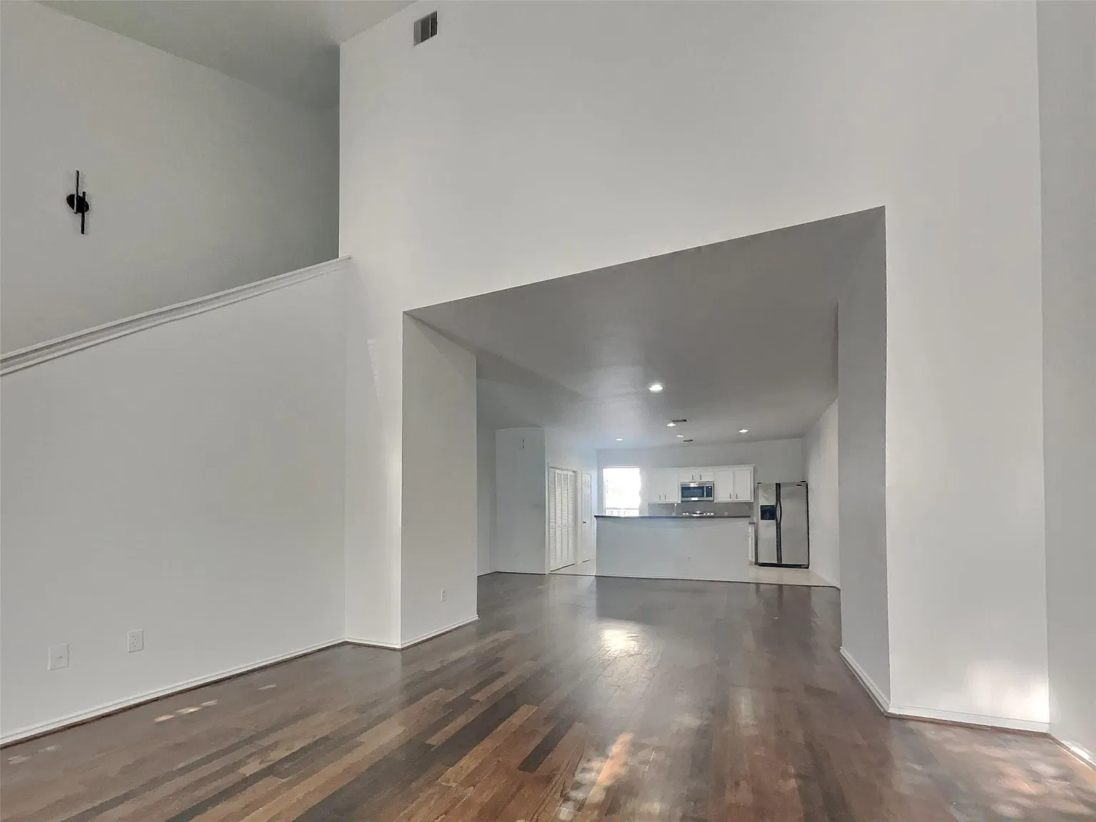 2 bed, 2.0 bath, 1686 sqft, $1,945 — Photo 3