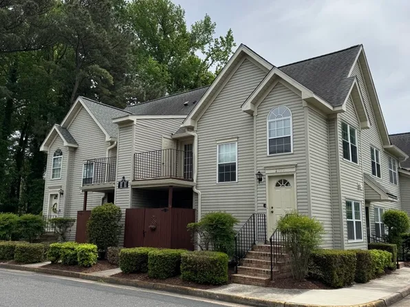 2329 London Pointe Dr, Virginia Beach, VA 23454