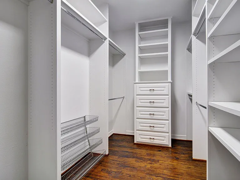 3407 Penticost St — Photo 21