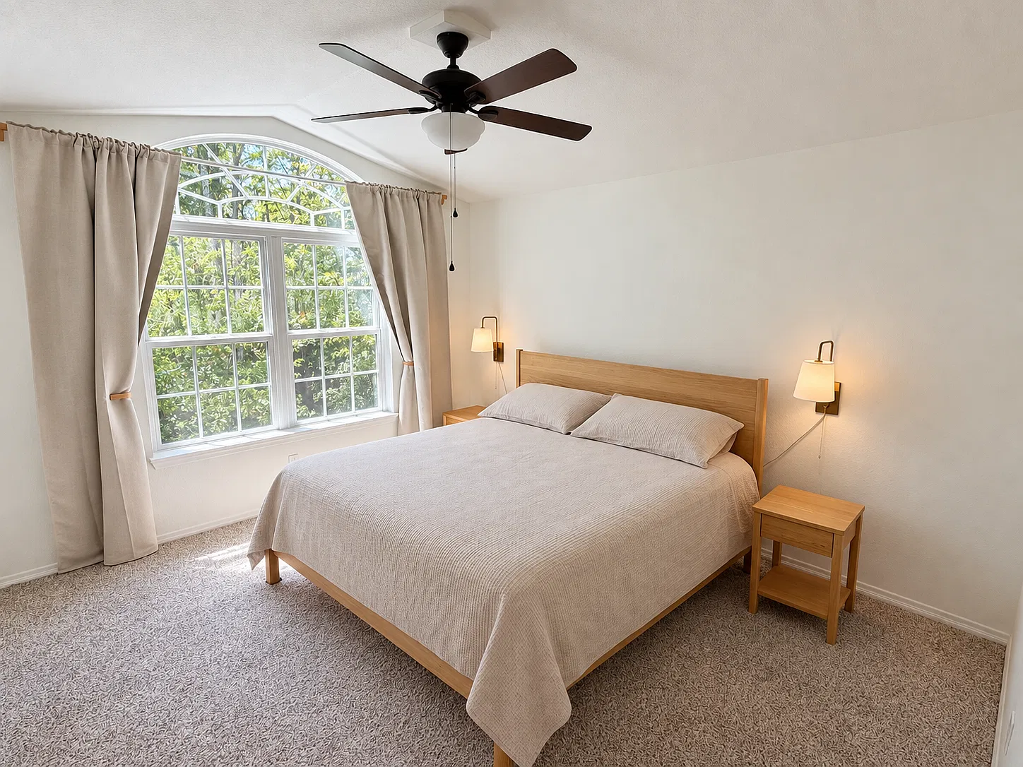 2 bed, 1212 sqft, $2,200 — Photo 3
