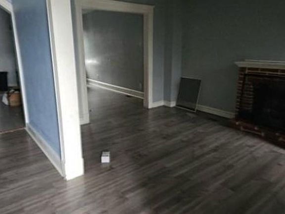 3rd image of 3323 W Garrison Ave