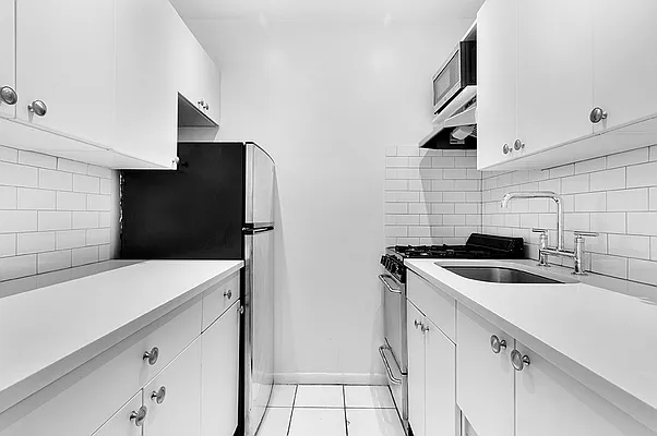 Rented by Mirador Real Estate | media 6