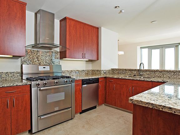 2nd image of 3415 6th Ave #600