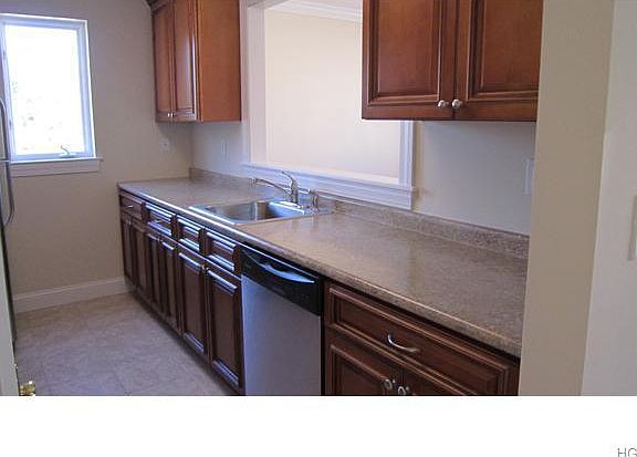 2nd image of 308 Tondo Cir