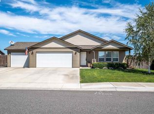 5701 Leopard Dr, Pasco, WA 99301