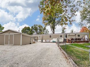 5831 S Maple Grove Dr, Warsaw, IN 46580