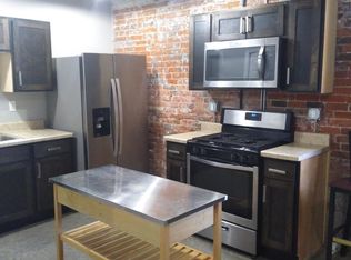 425-427 Brady St #5, Davenport, IA 52801