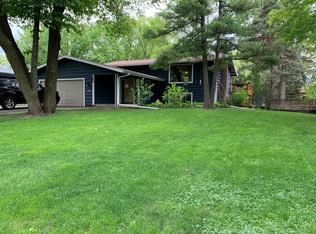 7405 Laredo Dr, Chanhassen, MN 55317