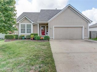 1009 E Pumpkin Ridge St, Gardner, KS 66030
