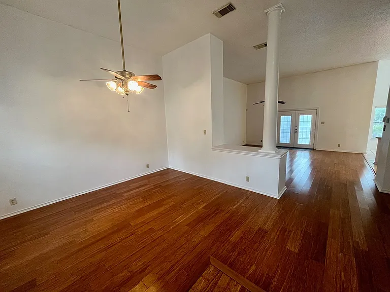 7734 Oakhill Park Dr — Photo 4