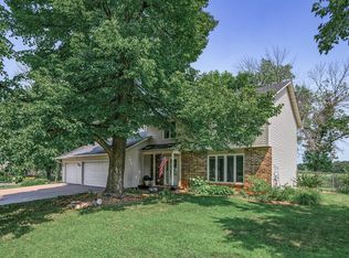 10556 Lancaster Ln N, Maple Grove, MN 55369