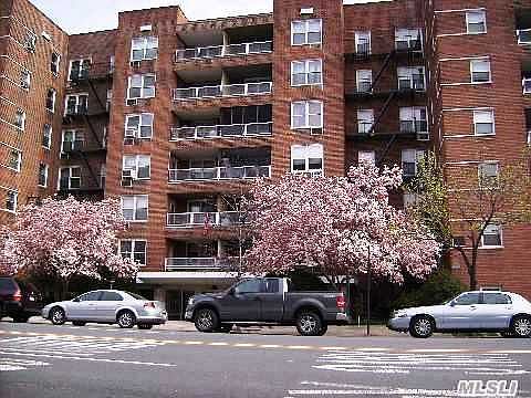 1st image of 6011 Broadway Ste 2
