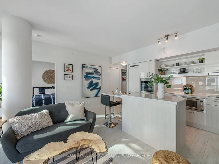 39 Sherbourne St #808 — Photo 12