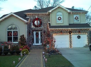 25 Hastings Ct, Staten Island, NY 10309
