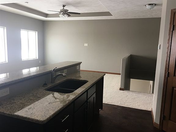 4th image of 4609 15th Avenue Pl