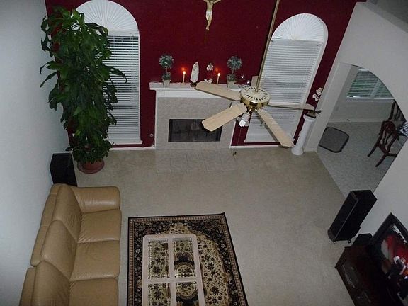 4th image of 11003 Rosewood Ct