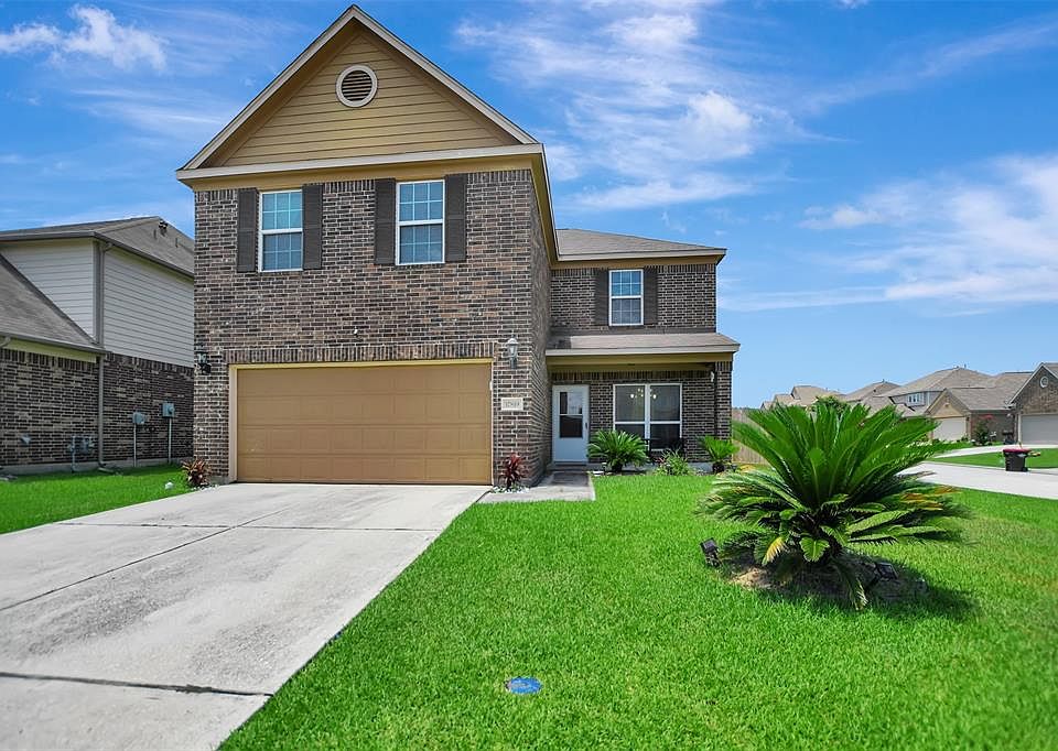 1st image of 17819 Aveleigh Lane