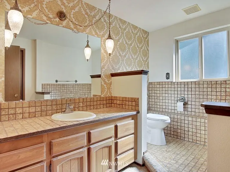 Upstairs Bathroom
