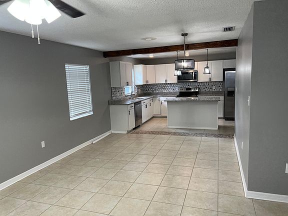 5th image of 1021 W 13th St