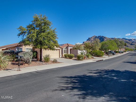 2nd image of 566 W Tara Danette Dr