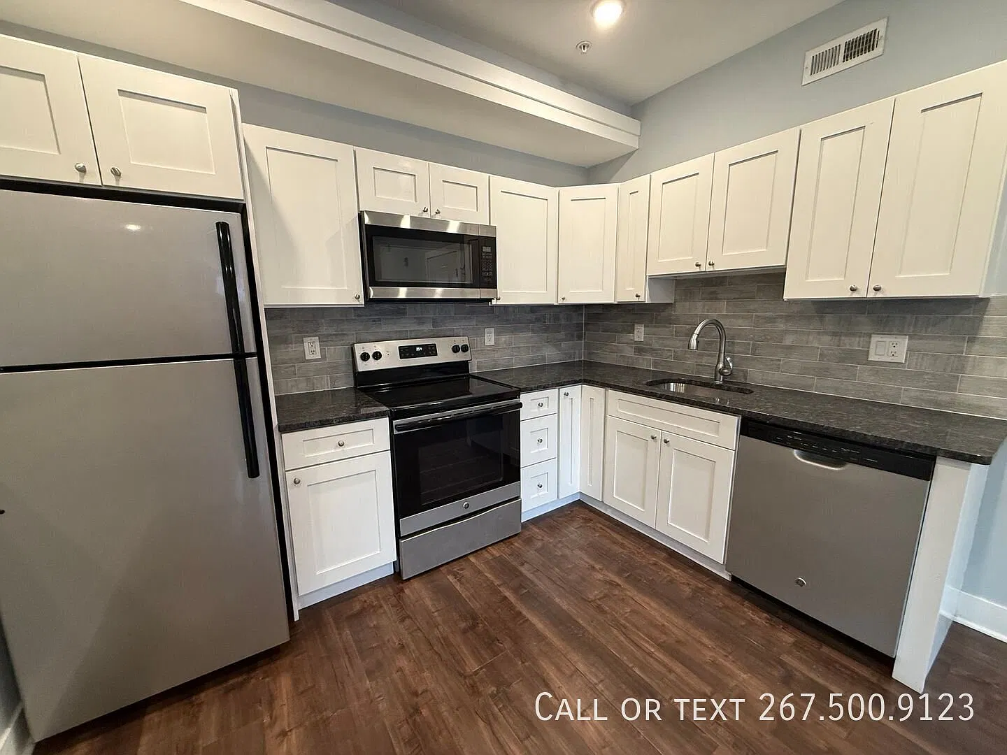 1417 N Franklin St — Photo 3
